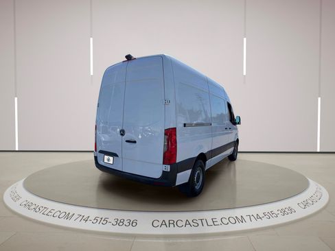 Used 2023 Mercedes-Benz Sprinter 2500 image 5