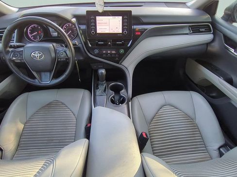 Used 2021 Toyota Camry SE FWD image 13
