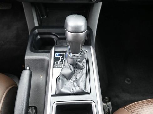 Certified 2020 Toyota Tacoma Limited image 27