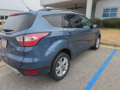 Used 2018 Ford Escape SE image 10