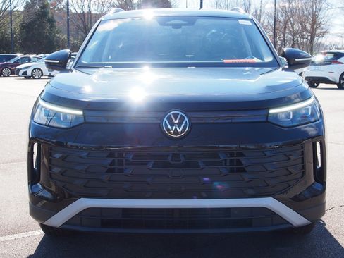 Used 2026 Volkswagen Tiguan S image 2