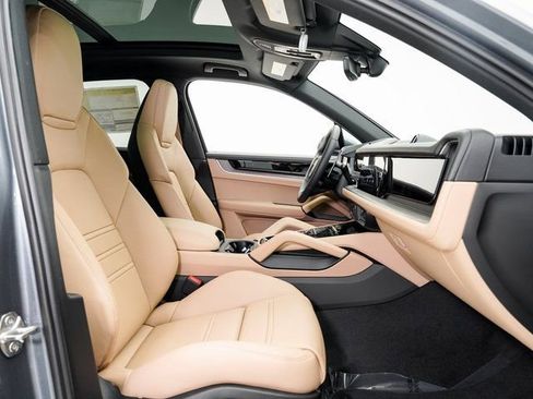 New 2026 Porsche Cayenne E-Hybrid image 23
