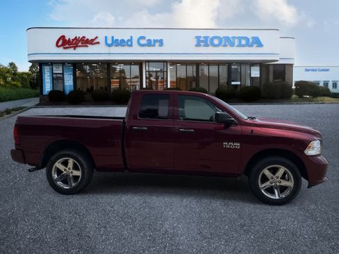 Used 2018 RAM 1500 Express w/ Express Value Package AWD/4WD image 6