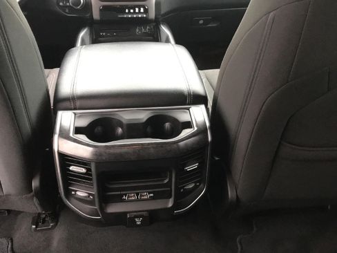 Used 2019 RAM 1500 Big Horn AWD/4WD image 14