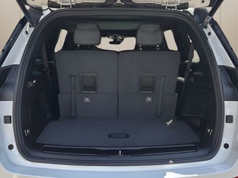 New 2026 Jeep Grand Cherokee L Limited AWD/4WD image 9