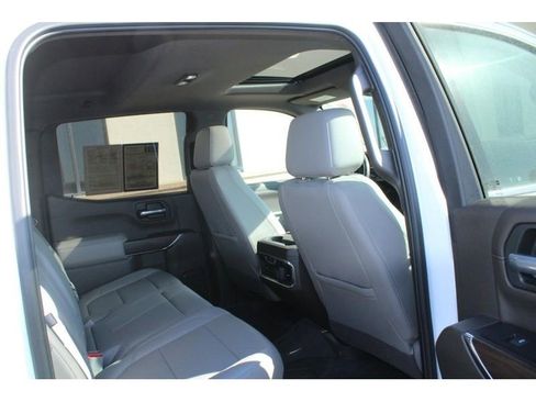 Used 2019 GMC Sierra 1500 SLT image 11