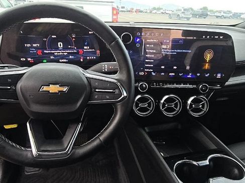 Used 2024 Chevrolet Blazer EV LT AWD/4WD image 9