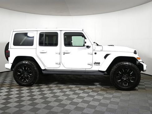 Used 2021 Jeep Wrangler Unlimited Sahara image 8