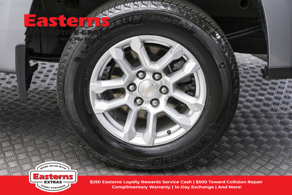 Used 2023 Chevrolet Silverado 1500 LT AWD/4WD image 9
