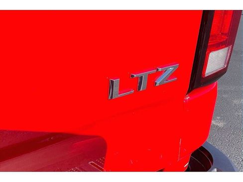 Used 2024 Chevrolet Silverado 2500 LTZ AWD/4WD image 9
