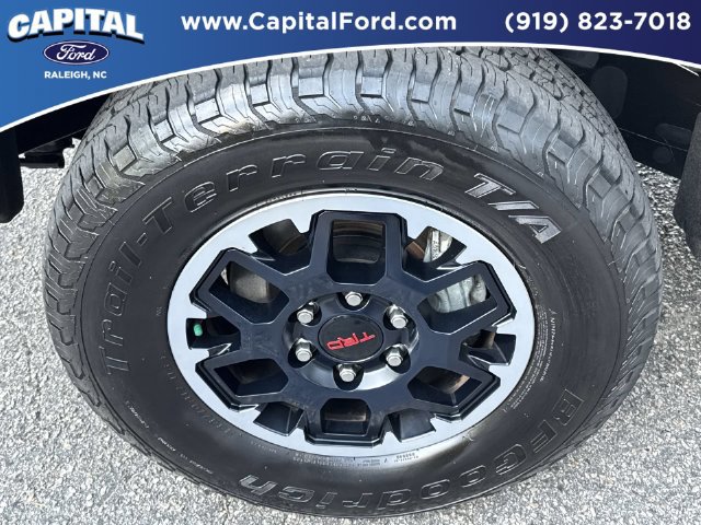 Used 2025 Toyota Tacoma TRD Off-Road AWD/4WD image 13