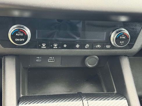 Used 2022 Mitsubishi Outlander ES image 34