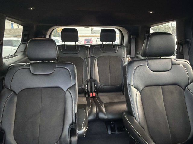 Used 2025 Jeep Grand Cherokee L Altitude RWD image 12