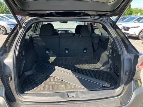Used 2024 Subaru Outback Premium AWD/4WD image 12