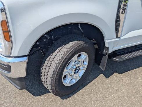 Certified 2026 Ford F250 XLT w/ FX4 Off-Road Package AWD/4WD image 5