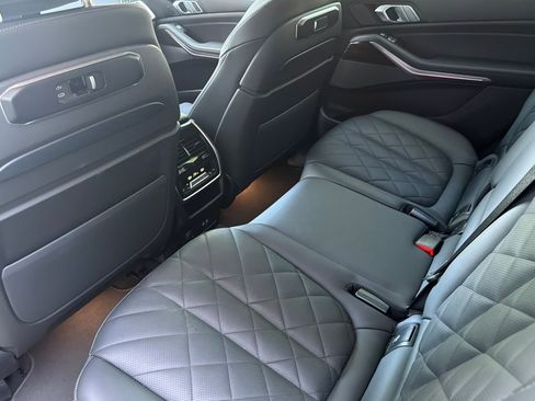 Certified 2025 BMW X7 xDrive40i image 15