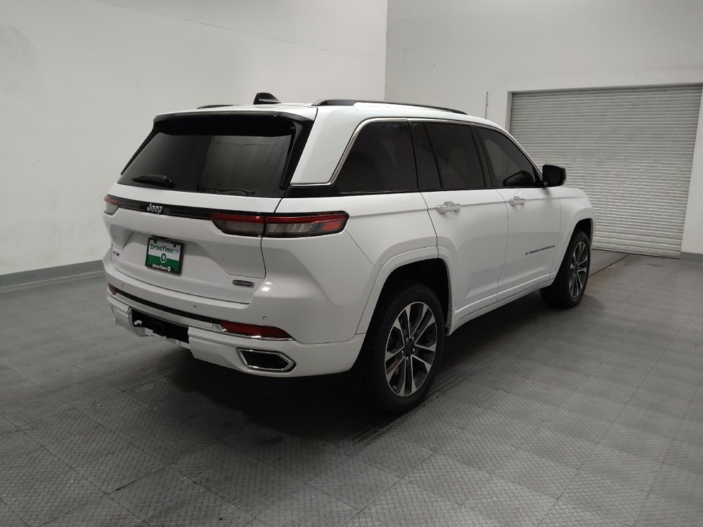 Used 2022 Jeep Grand Cherokee Overland AWD/4WD image 9