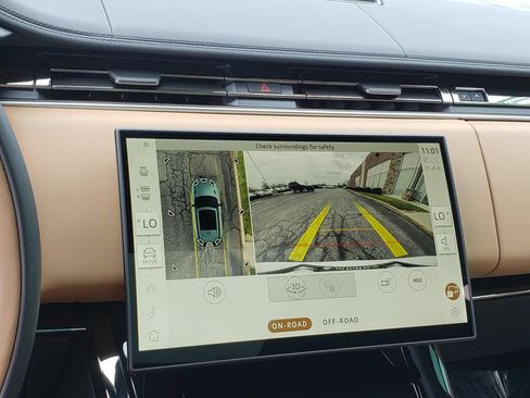 New 2026 Land Rover Range Rover Sport Dynamic SE AWD/4WD image 24