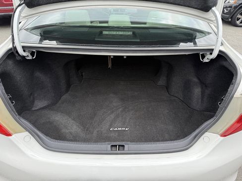 Used 2014 Toyota Camry XLE image 12