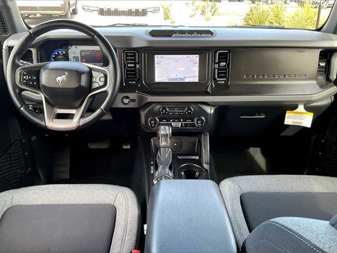 Used 2023 Ford Bronco Big Bend image 15