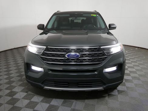 Used 2022 Ford Explorer XLT image 8