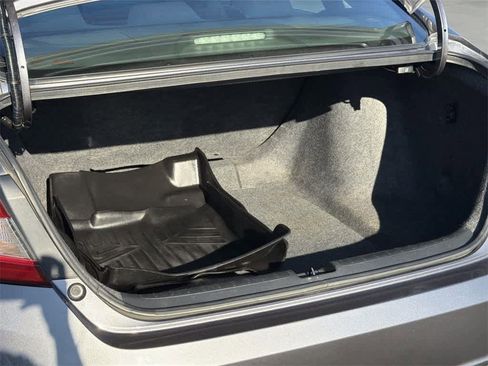 Used 2018 Honda Accord LX image 30