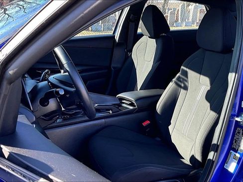 Used 2025 Hyundai Elantra Sport image 23