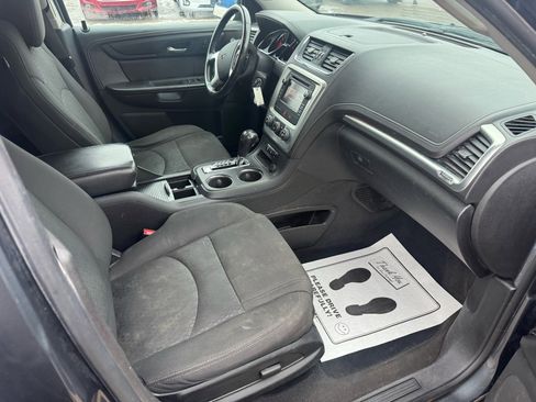 Used 2014 GMC Acadia SLE image 11