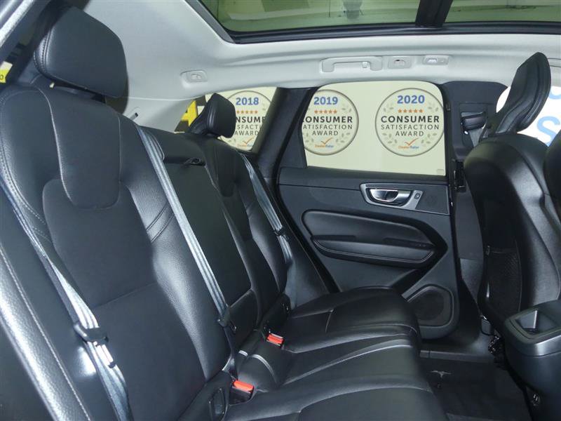 Used 2024 Volvo XC60 B5 Plus w/ Protection Package Premier AWD/4WD image 27