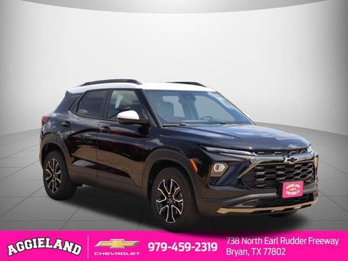 New 2026 Chevrolet TrailBlazer ACTIV w/ Convenience Package FWD image 3