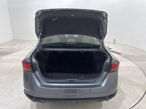 Used 2025 Nissan Altima 2.5 SV FWD image 26