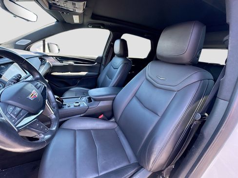 Used 2023 Cadillac XT5 Premium Luxury w/ Technology Package FWD image 22