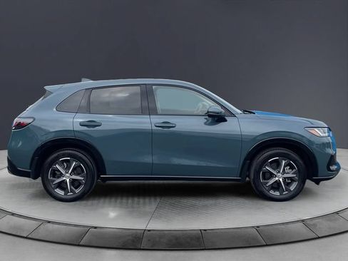 Certified 2024 Honda HR-V EX-L image 6