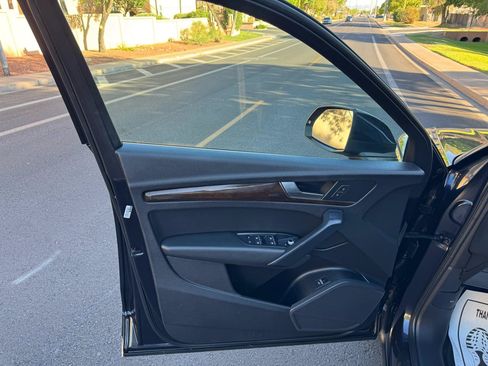 Used 2019 Audi Q5 2.0T Premium AWD/4WD image 12
