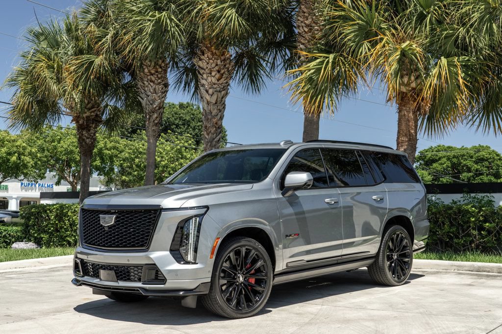 Used 2026 Cadillac Escalade V w/ LPO, ONYX Package AWD/4WD image 37