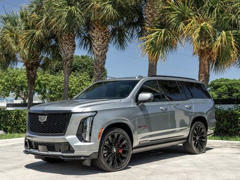 Used 2026 Cadillac Escalade V w/ LPO, ONYX Package AWD/4WD image 37