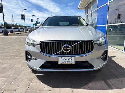 Used 2023 Volvo XC60 B5 Ultimate w/ Climate Package