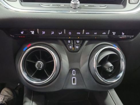 Used 2025 Chevrolet Blazer LT AWD/4WD image 10