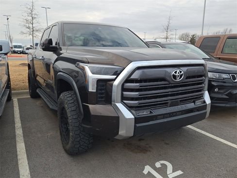 Used 2022 Toyota Tundra Limited image 4