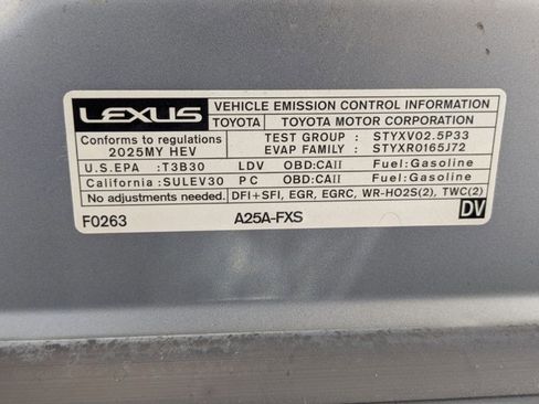 Used 2025 Lexus ES 300h w/ Premium Package image 24