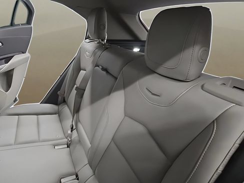 Used 2023 Cadillac XT4 Luxury FWD image 17
