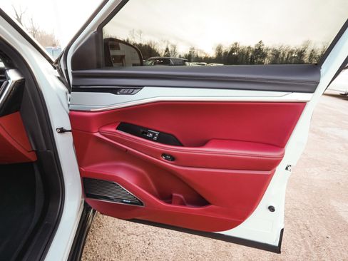 Used 2024 Jeep Wagoneer Launch Edition image 14