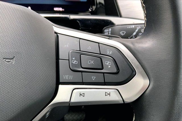 Used 2024 Volkswagen Atlas Cross Sport SE AWD/4WD image 18