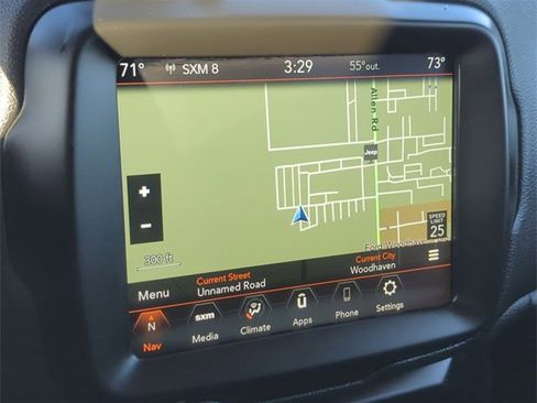 Used 2023 Jeep Renegade Latitude image 18