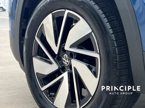 Used 2026 Volkswagen Atlas SE w/ Panoramic Sunroof Package FWD image 7