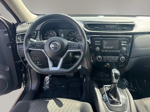 Used 2017 Nissan Rogue S AWD/4WD image 12
