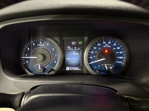 Used 2020 Toyota Sienna XLE FWD image 31