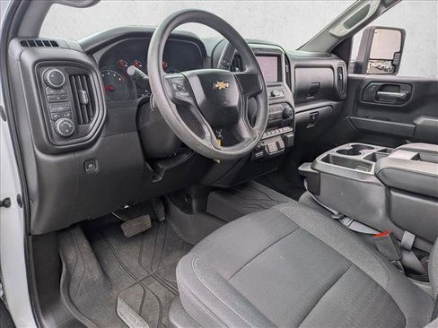 Certified 2023 Chevrolet Silverado 2500 Custom w/ Custom Convenience Package image 9