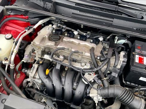 Used 2021 Toyota Corolla LE image 31