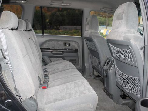 Used 2004 Honda Pilot EX image 18